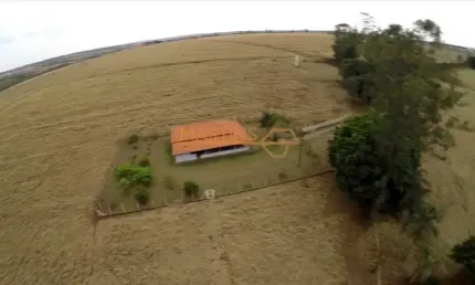 Fazenda à venda na Área Rural de Araguari, Araguari 
