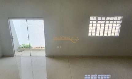 Casa à venda no bairro Jardim Milenium - Araguari/MG