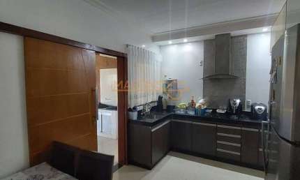 Casa com 2 quartos à venda no Santiago, Araguari 