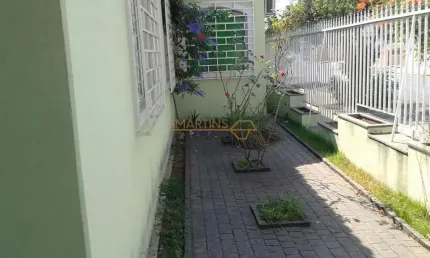 Casa com 3 quartos à venda no Centro, Araguari 