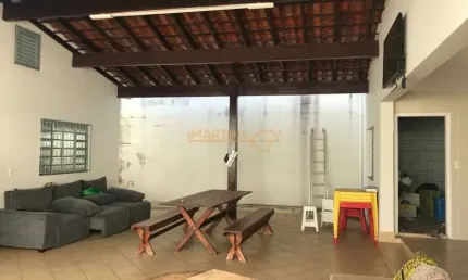 Casa à venda no bairro Osvaldo Rezende - Uberlândia/MG