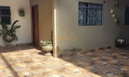 Casa com 4 quartos à venda na 1, 1, Santiago, Araguari