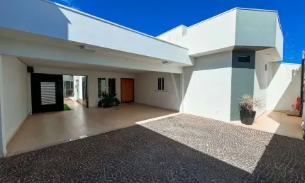 Casa à venda no bairro Jardim Interlagos II - Araguari/MG