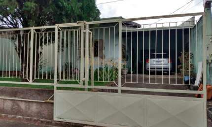 Casa à venda no bairro Jardim Holanda - Uberlândia/MG