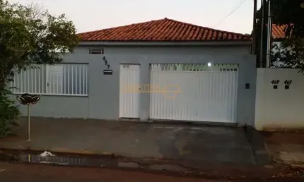 Casa com 3 quartos à venda no Rosário, Araguari 