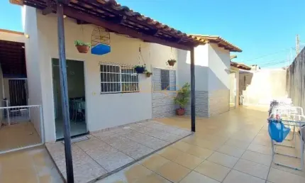 Casa com 2 quartos à venda na 1, Sibipiruna, Araguari