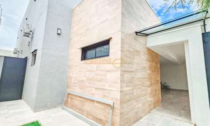 Casa com 3 quartos à venda na 1, Santiago, Araguari