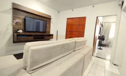 Apartamento à venda no bairro Parque Ipe - Araguari/MG