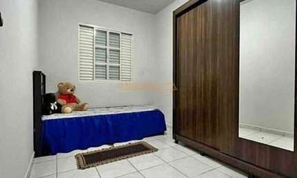 Casa com 2 quartos à venda na Praça Gaioso Neves, Centro, Araguari