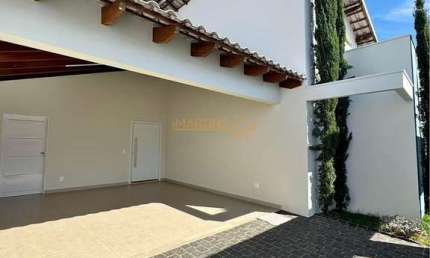 Casa à venda no bairro Jardim Interlagos II - Araguari/MG