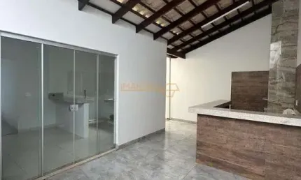 Casa à venda no bairro Jardim Interlagos II - Araguari/MG
