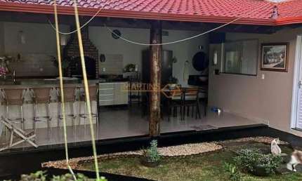 Casa com 4 quartos à venda na Praça Gaioso Neves, Miranda, Araguari