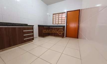 Casa à venda no bairro Parque dos Verdes - Araguari/MG