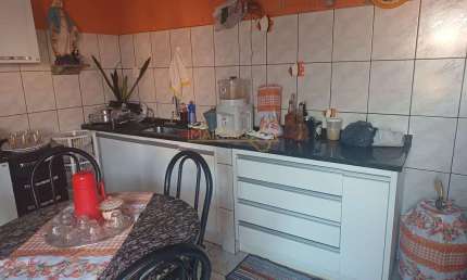 Casa com 4 quartos à venda na Praça Gaioso Neves, Conjunto Ouro Verde, Araguari