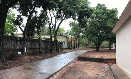 Fazenda à venda na Praça Gaioso Neves, Centro, Araguari