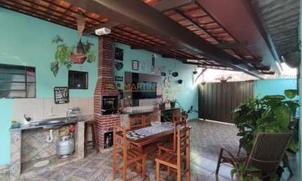 Casa com 2 quartos à venda na Praça Gaioso Neves, Centro, Araguari