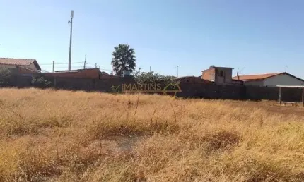 Terreno à venda no bairro Jóquei Clube - Araguari/MG