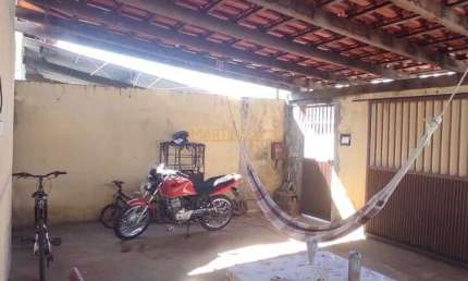 Casa com 3 quartos à venda na Praça Gaioso Neves, Conjunto Ouro Verde, Araguari
