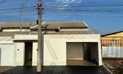 Casa com 3 quartos à venda no Amorim, Araguari 