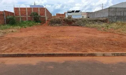 Terreno à venda no Bosque, Araguari 