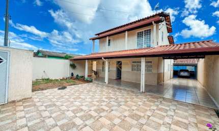 Casa com 3 quartos à venda na Rua Antônio Lemos da Silva, Santiago, Araguari