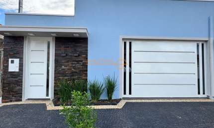 Casa com 3 quartos à venda no Independência, Araguari 