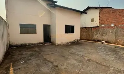 Casa à venda no bairro Parque Flamboyants - Araguari/MG
