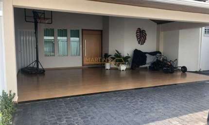 Casa com 3 quartos à venda na Praça Gaioso Neves, Aeroporto, Araguari