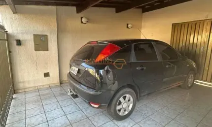 Casa com 3 quartos à venda na Praça Gaioso Neves, Bosque, Araguari