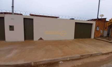 Casa com 2 quartos à venda na Praça Gaioso Neves, São Sebastião, Araguari