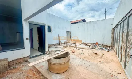 Casa à venda no bairro Jardim Interlagos I - Araguari/MG