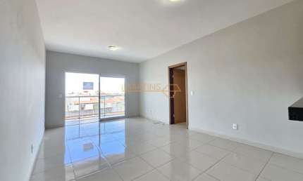 Apartamento com 3 quartos à venda na Praça Gaioso Neves, Centro, Araguari