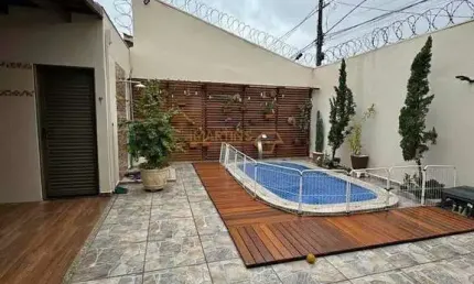Casa com 3 quartos à venda no Independência, Araguari 