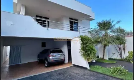 Casa com 3 quartos à venda no Centro, Araguari 