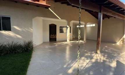 Casa com 6 quartos à venda no Bosque, Araguari 
