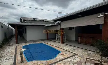 Casa com 3 quartos à venda na Rua Antônio Lemos da Silva, Sibipiruna, Araguari