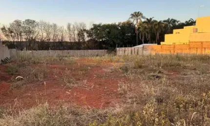 Terreno à venda no bairro Jardim Panorama - Araguari/MG