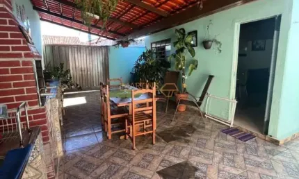 Casa à venda no bairro Área Rural de Araguari - Araguari/MG
