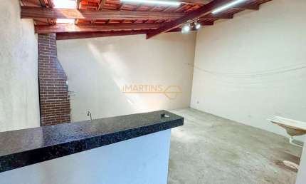 Casa à venda no bairro Residencial Madri - Araguari/MG
