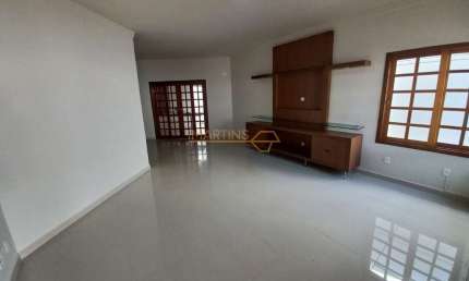 Casa à venda no bairro Jardim Interlagos I - Araguari/MG