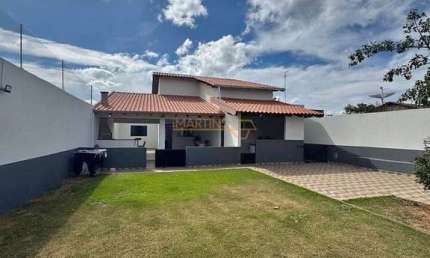 Casa com 4 quartos à venda na Rua Antônio Lemos da Silva, Santiago, Araguari