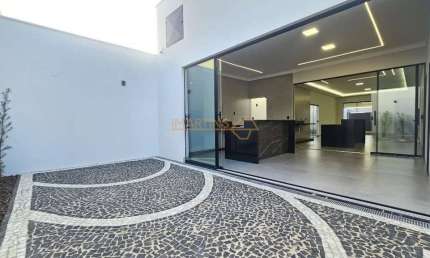Casa com 3 quartos à venda na Rua Antônio Lemos da Silva, Conjunto Ouro Verde, Araguari