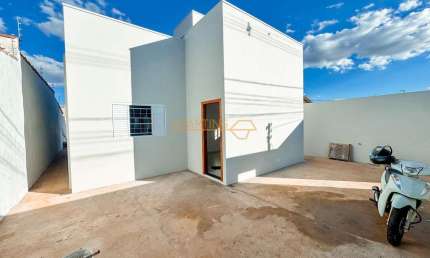 Casa com 3 quartos à venda na Rua Antônio Lemos da Silva, Fátima, Araguari