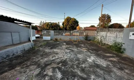 Casa comercial à venda no Aeroporto, Araguari 