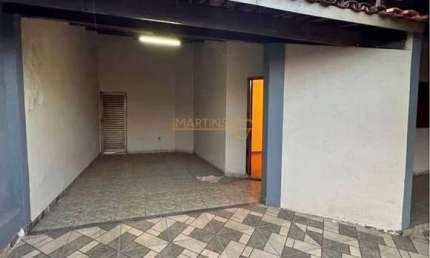 Casa com 3 quartos à venda na Rua Antônio Lemos da Silva, Goiás, Araguari