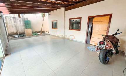 Casa com 3 quartos à venda na Rua Antônio Lemos da Silva, Fátima, Araguari