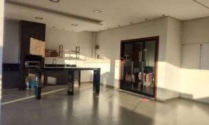 Apartamento à venda no bairro Interlagos - Araguari/MG
