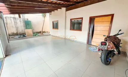 Casa à venda no bairro Portal de Fátima II - Araguari/MG