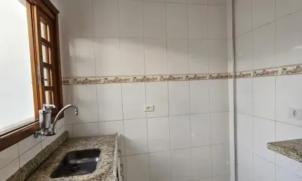 Casa comercial com 4 salas para alugar na Rua Dom Antônio Cândido de Alvarenga, 113, Centro, Mogi das Cruzes