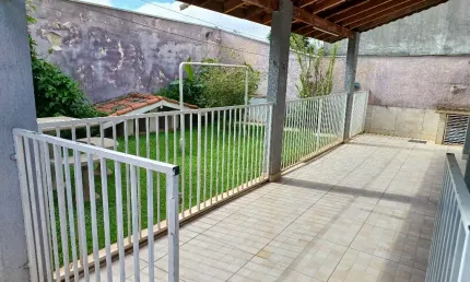 Vendo casa de rua com 4 dormitórios sendo 3 suítes no jardim rodeio